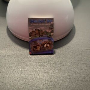 Zuru Mini Brands -Howl-Day Inn by - Blue Cover-series 1 rare